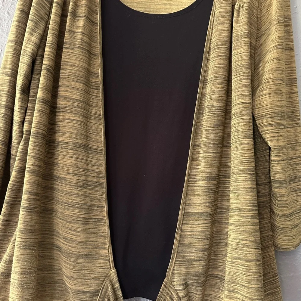 Women’s Size XL Gold and Black Top with Attached Tank, Long Sleeve, Tie Front - Picture 4 of 7